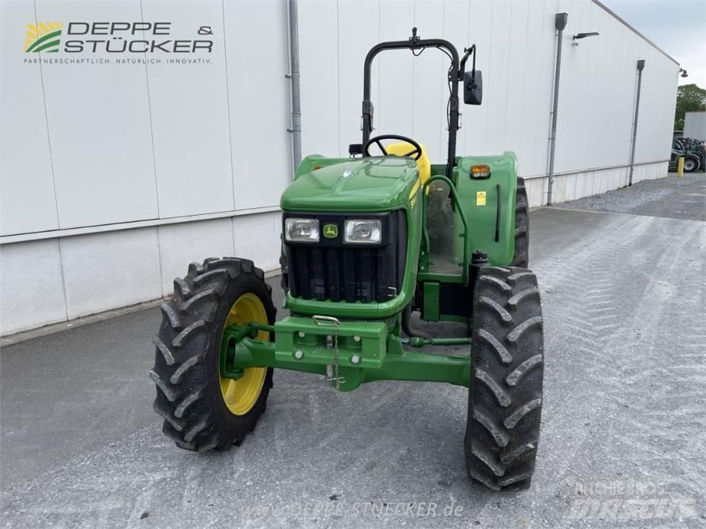 John Deere 5055E Traktorer