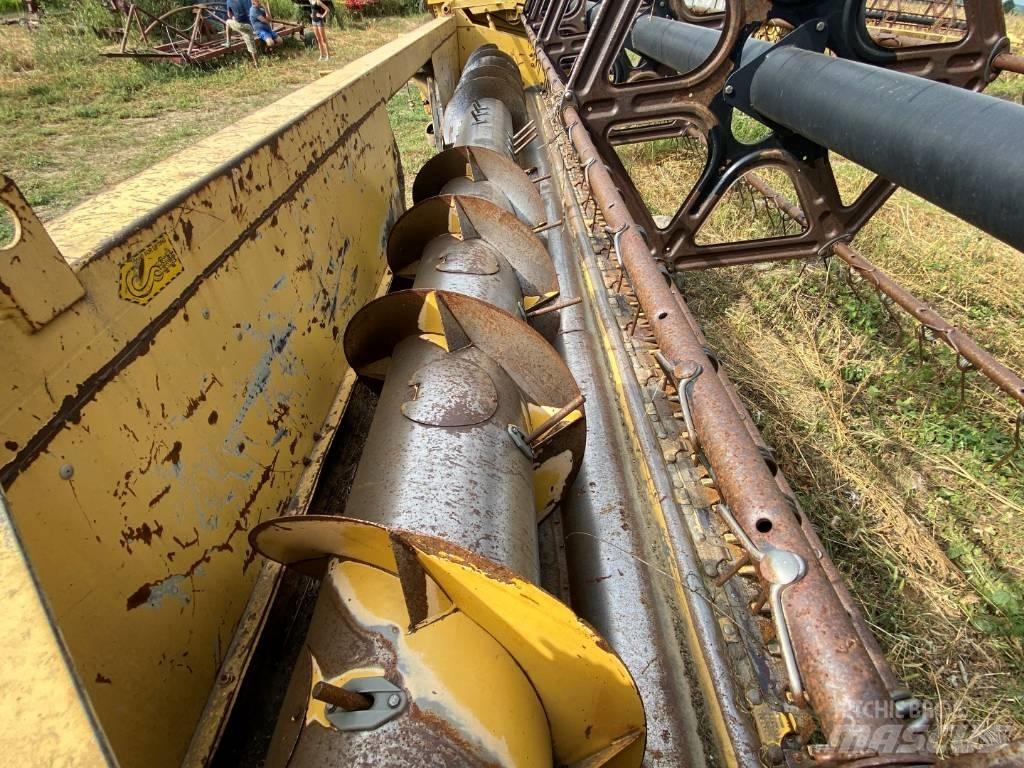 New Holland TX 68 Skurtreskere
