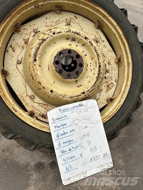 Dunlop 9.5R44 Dekk, hjul og felger
