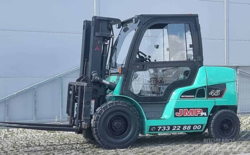 Mitsubishi FD45NT Diesel Trucker