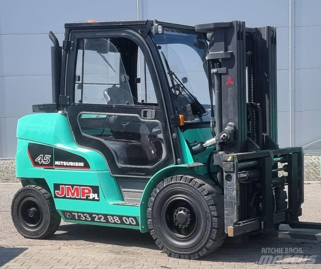 Mitsubishi FD45NT Diesel Trucker