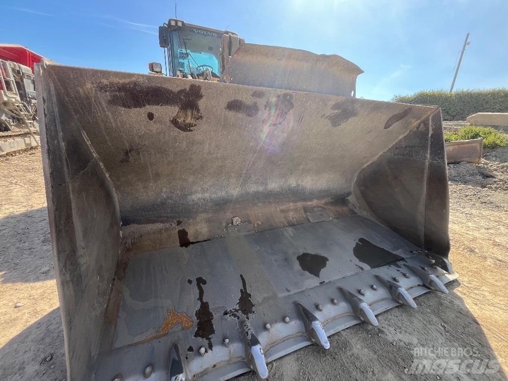 Volvo L180F Hjullastere