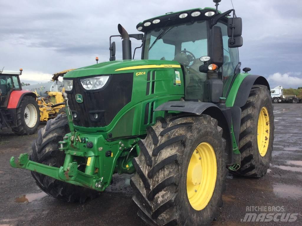 John Deere 6250R Traktorer