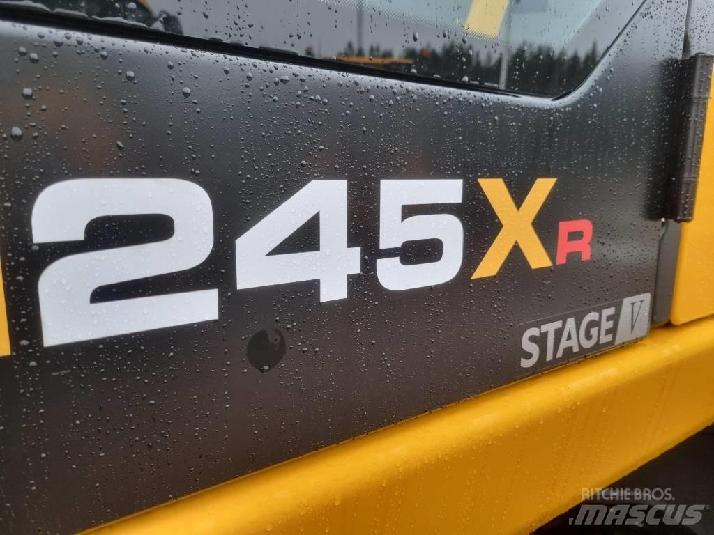 JCB 245 XR Beltegraver