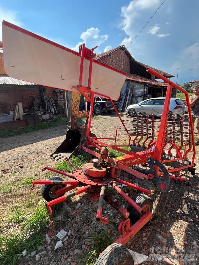 Kuhn GA3801 GM Raker og høyvendere