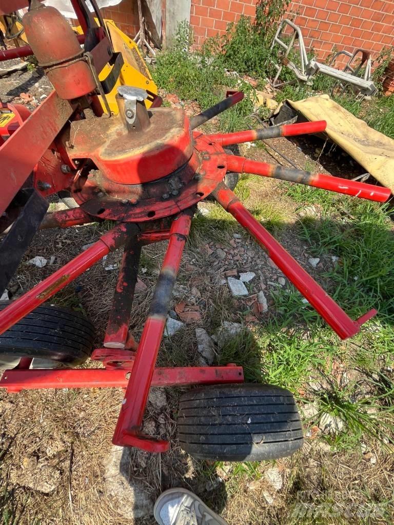 Kuhn GA3801 GM Raker og høyvendere