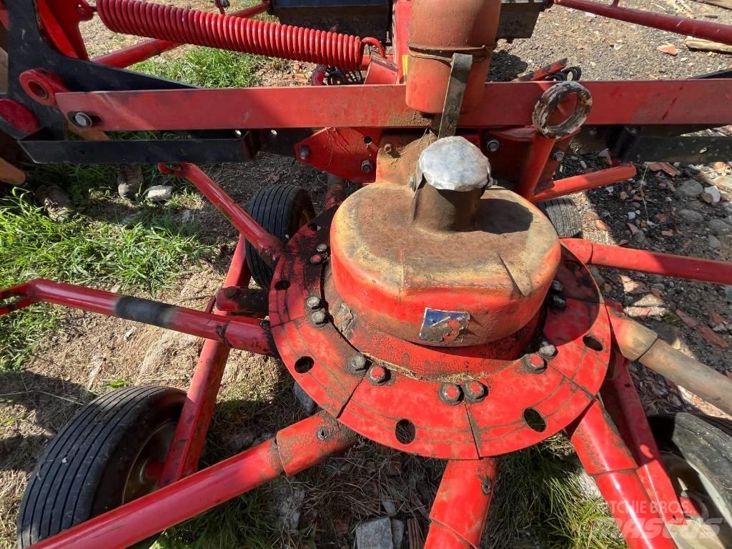 Kuhn GA3801 GM Raker og høyvendere