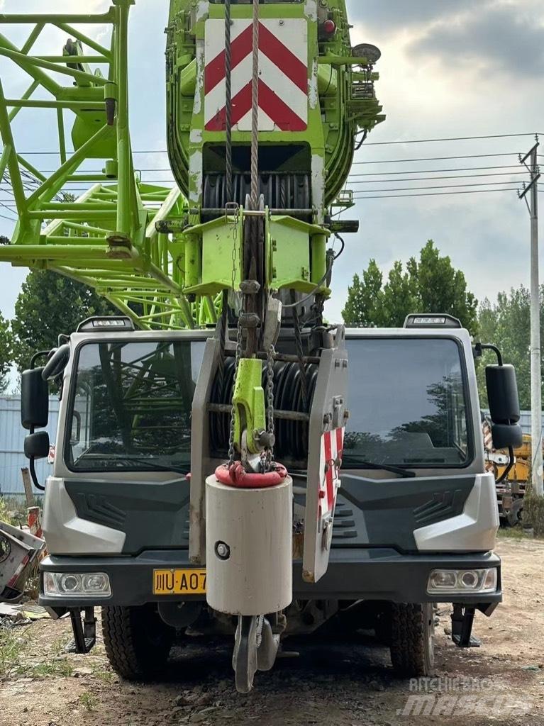 Zoomlion ZTC700 Allterreng kraner