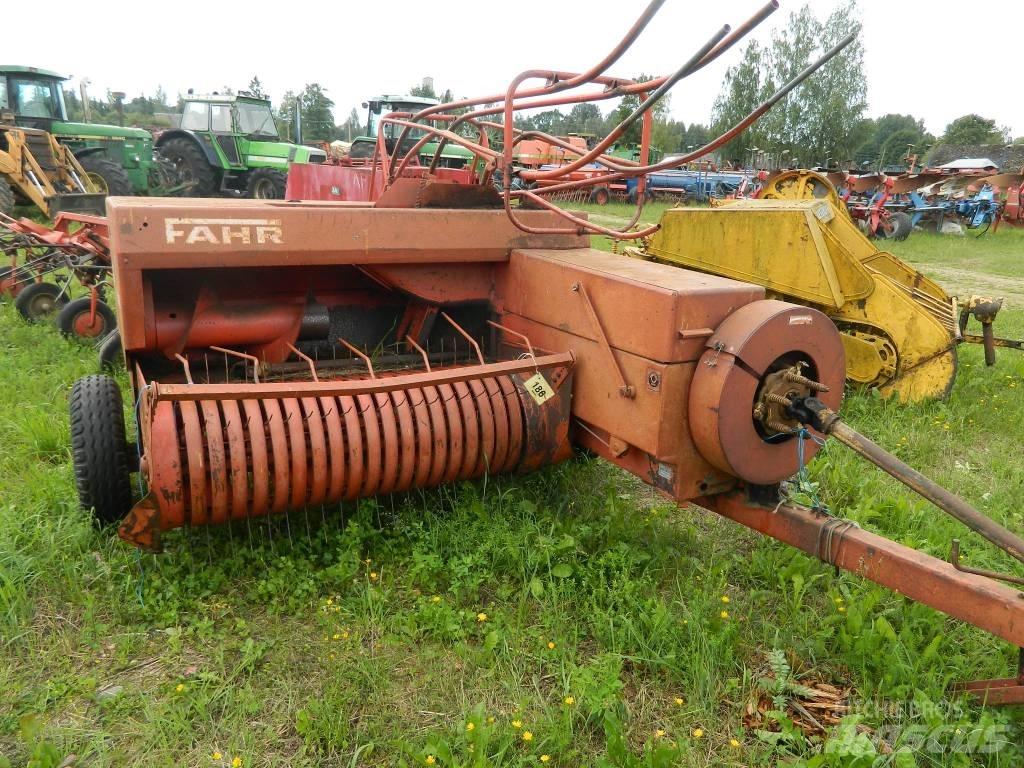 Deutz-Fahr HD300 Firkantpresser