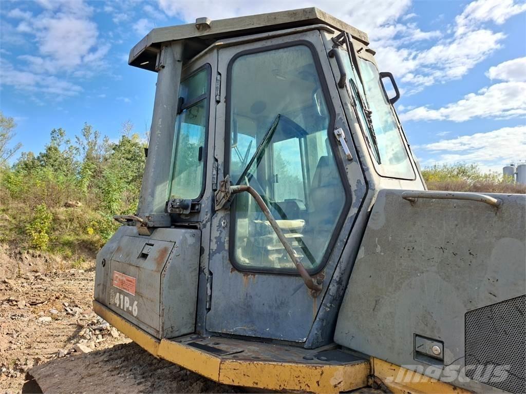 Komatsu D41P-6 Anlegg - Annet