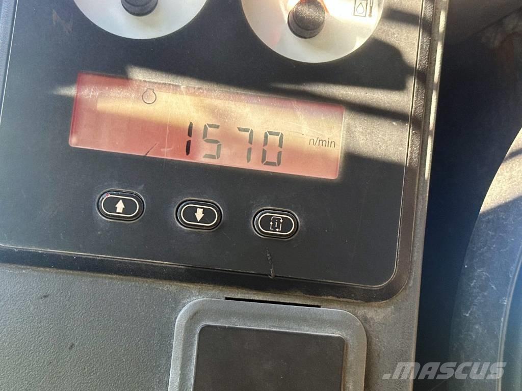 CAT 246 C Kompaktlastere