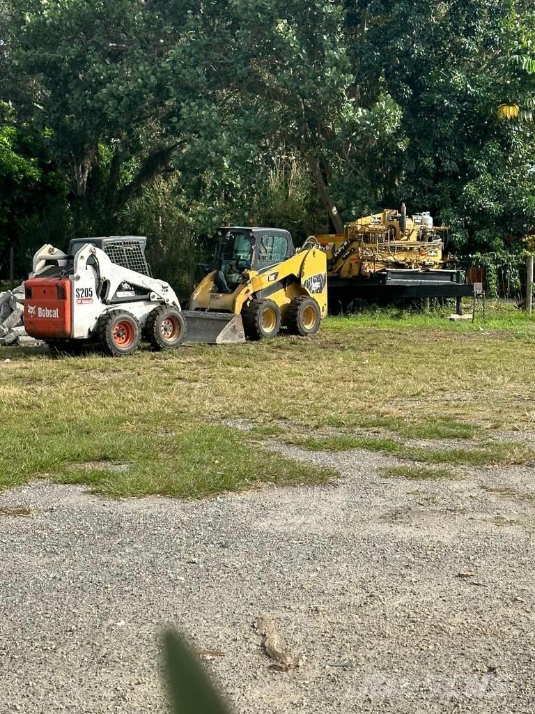 CAT 246 C Kompaktlastere