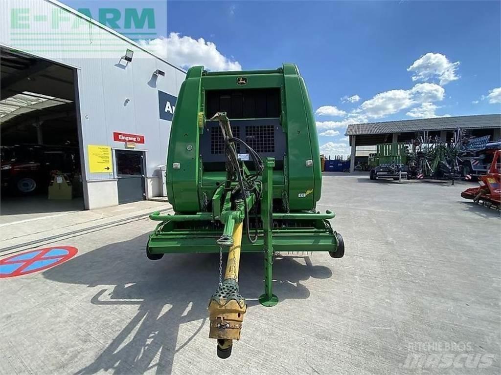 John Deere 864 Firkantpresser