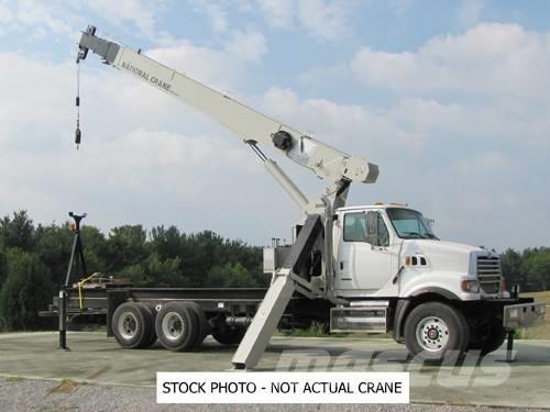 National Crane 8100D Andre lastebiler