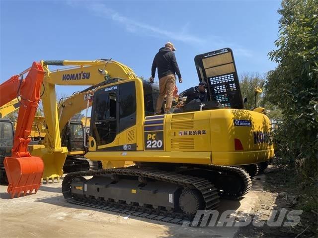Komatsu PC 220-8 Beltegraver