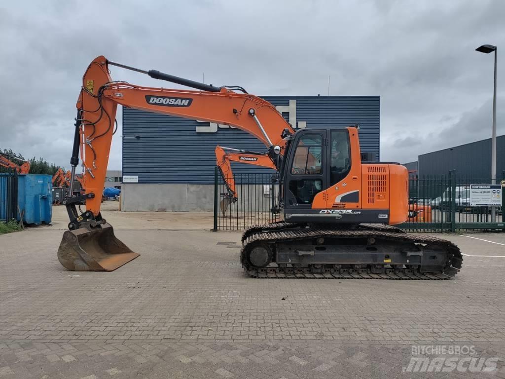 Develon DX235LCR-7 Beltegraver