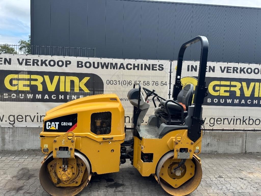 CAT CB 24 B Tandem Valser