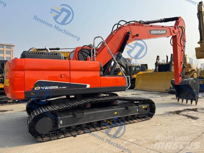 Doosan DX 225 LC-9C Beltegraver
