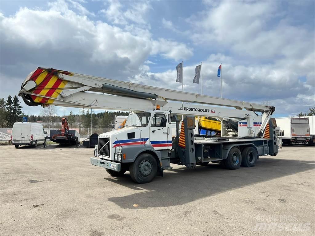 Volvo N12-1-V-6X2 Kranbil