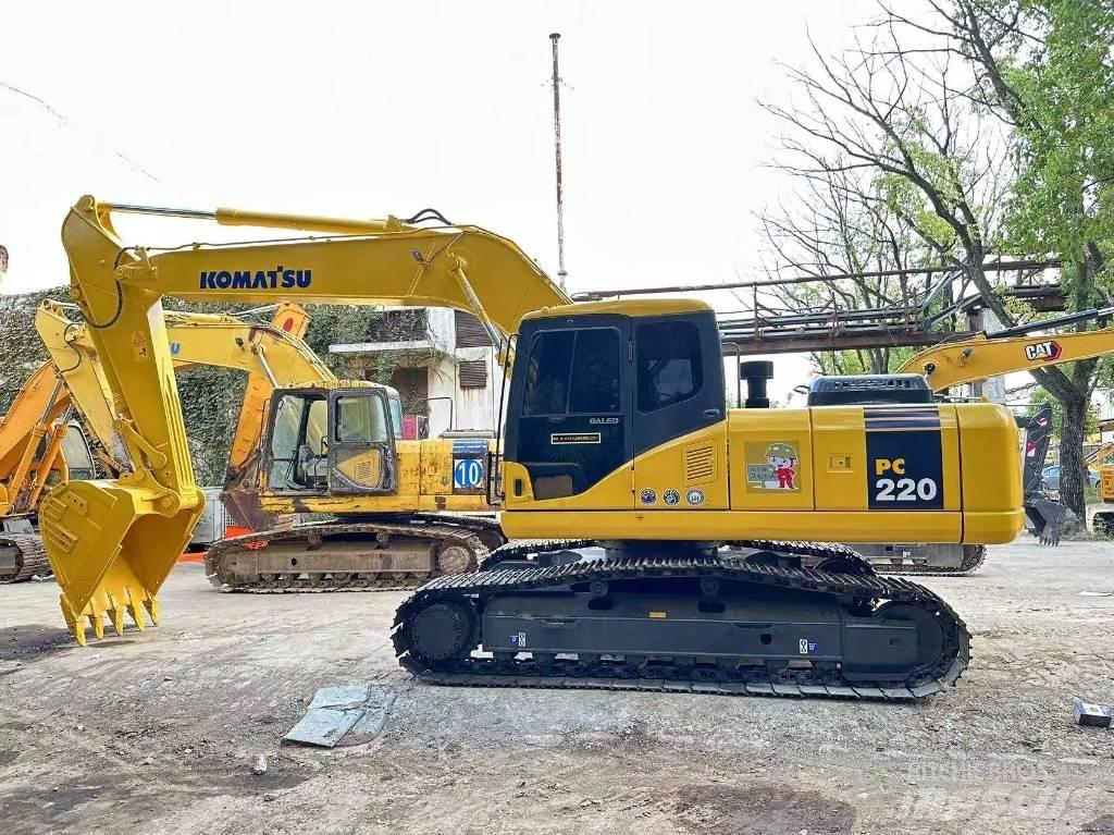 Komatsu PC 220-7 Beltegraver