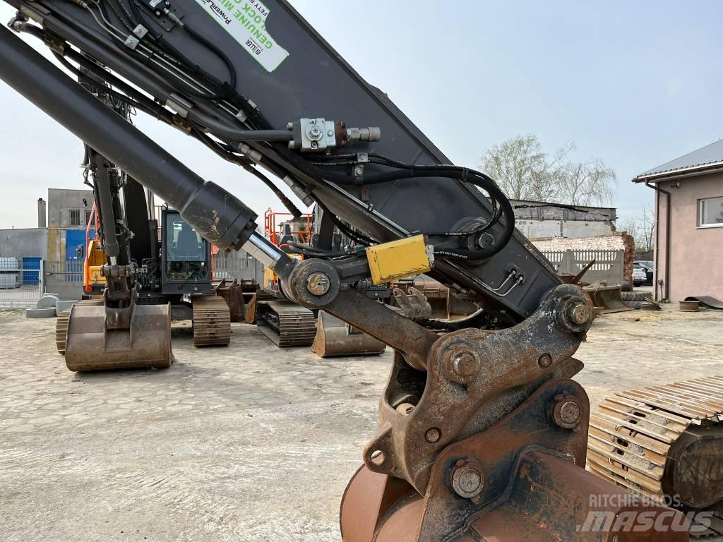 Volvo EC 220 E Beltegraver