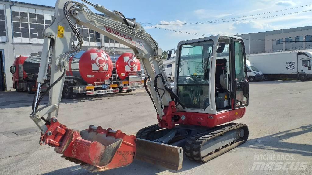 Takeuchi TB 240 Minigravere <7t