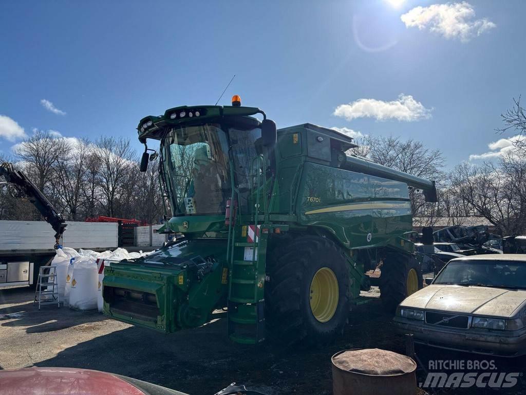 John Deere T670 Skurtreskere