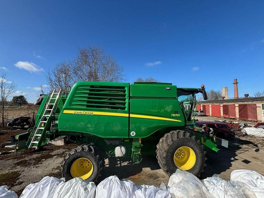 John Deere T670 Skurtreskere