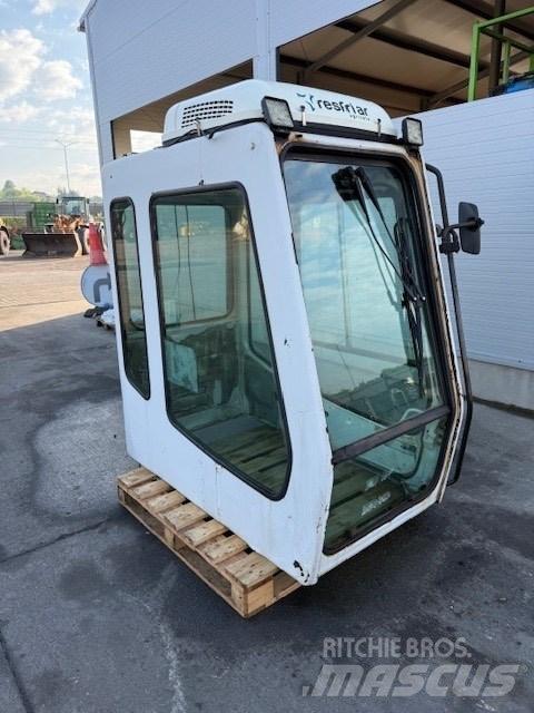 Liebherr CAB SERIE B Førerhus og Interiør