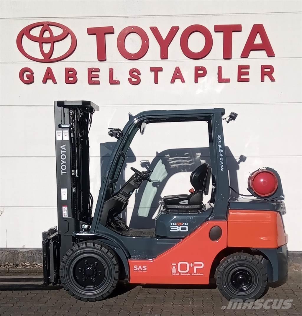 Toyota 02-8FGF30 Propan trucker