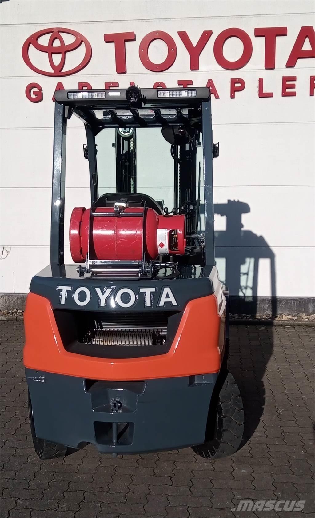Toyota 02-8FGF30 Propan trucker
