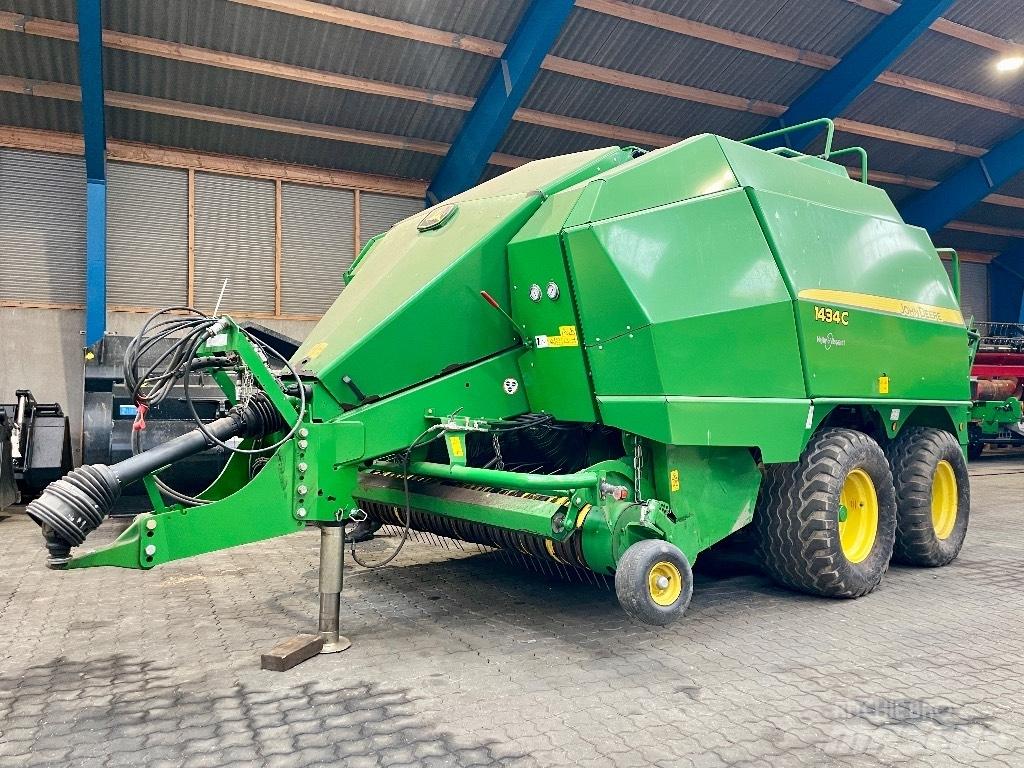 John Deere 1434 C Firkantpresser
