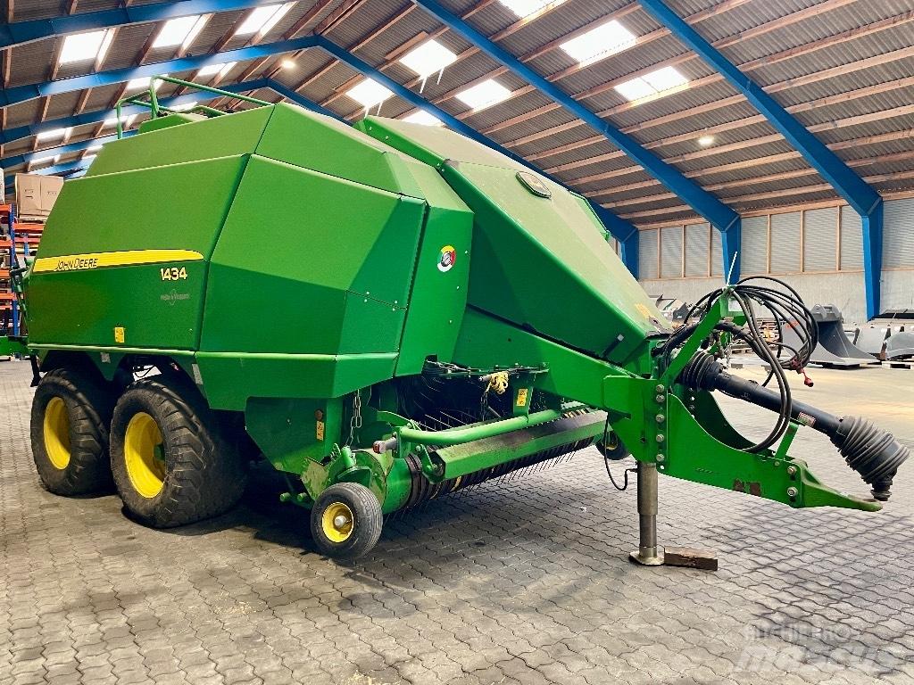 John Deere 1434 C Firkantpresser