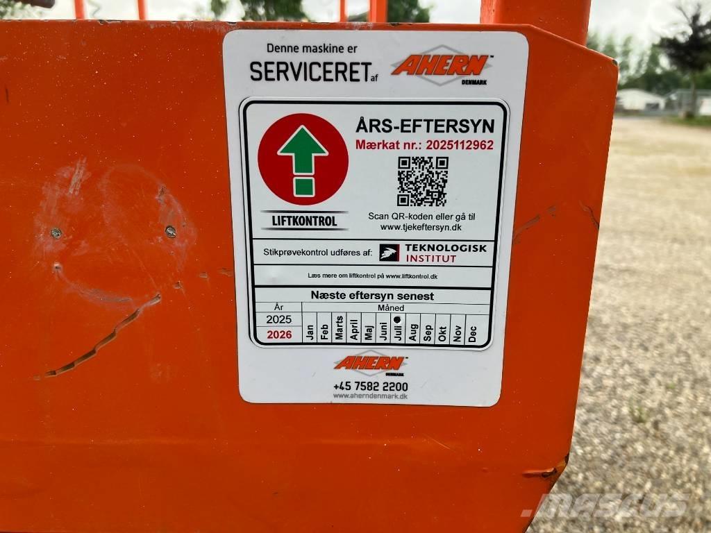 JLG 3246 ES Sakselifter