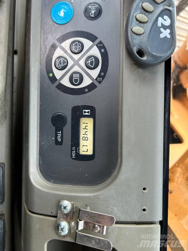 CASE CX 210 B LC Beltegraver