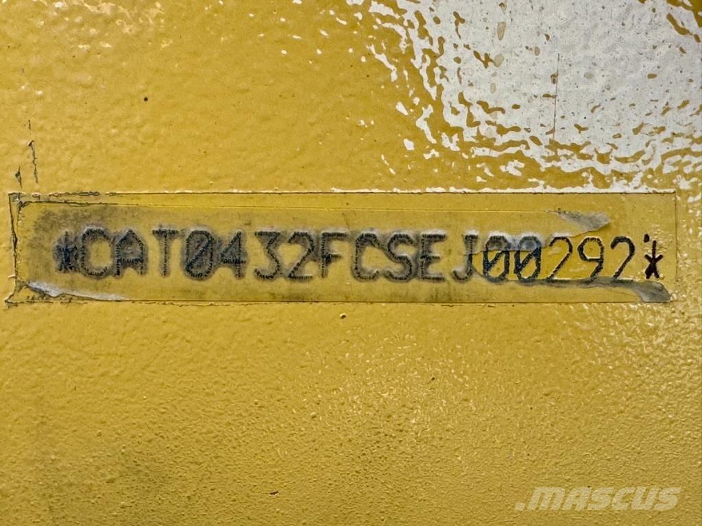 CAT 432 F Traktorgravere