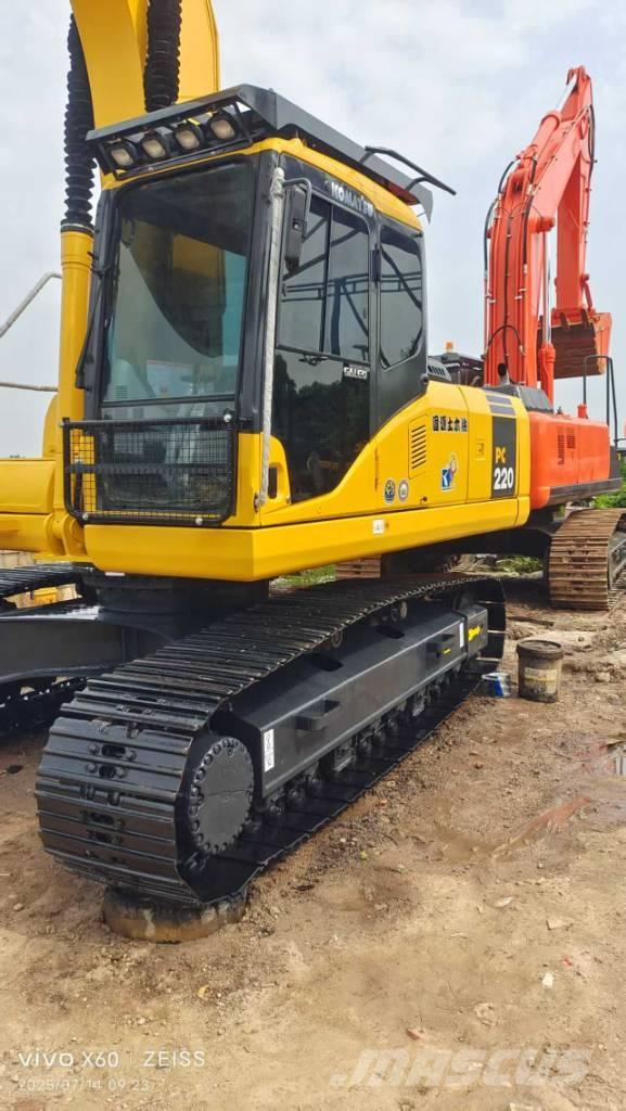 Komatsu PC 220-7 Beltegraver
