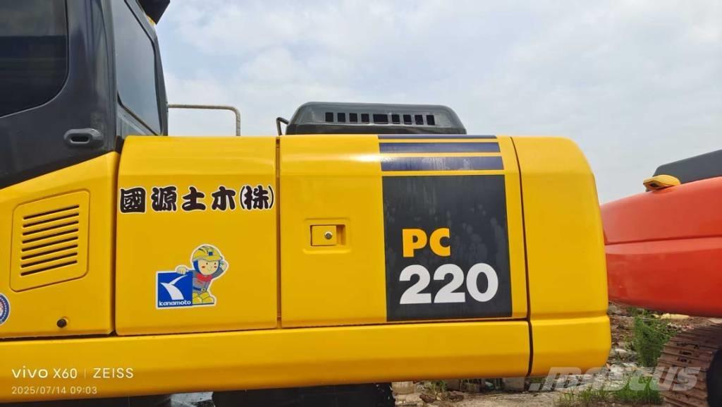 Komatsu PC 220-7 Beltegraver