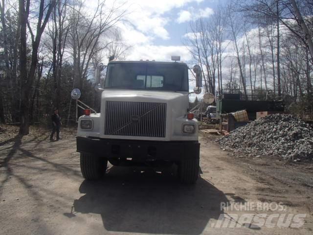 Volvo WG Chassis