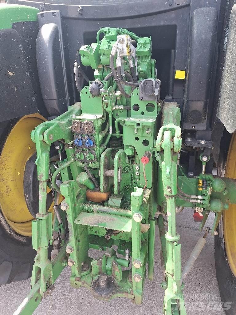 John Deere 6110R Traktorer