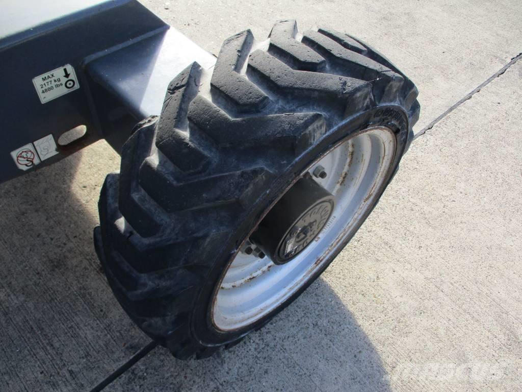 JLG 340 AJ (511) Selvgående bomlifter