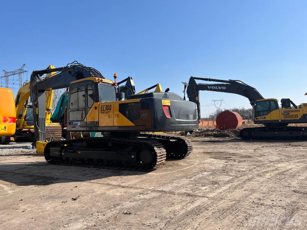 Volvo EC 300 D L Beltegraver
