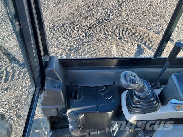 Komatsu PC16R HS Minigravere <7t