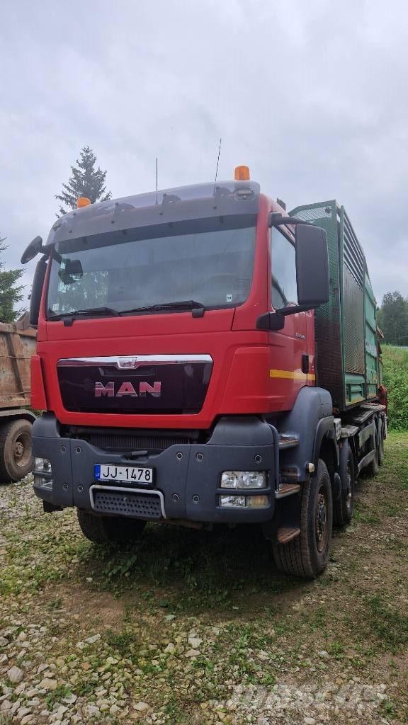 MAN TGS + Neuson 1266 Fliskuttere
