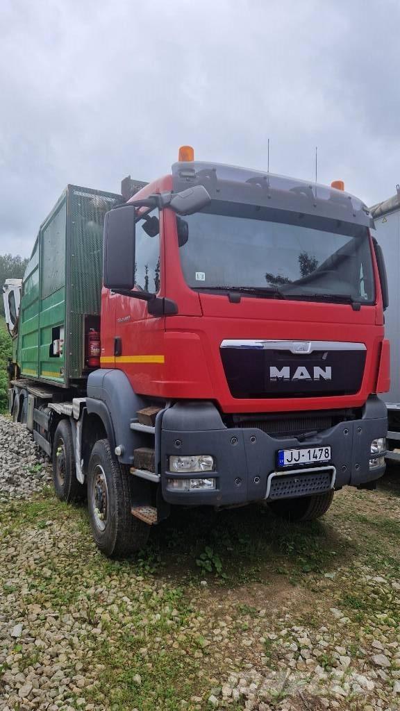 MAN TGS + Neuson 1266 Fliskuttere