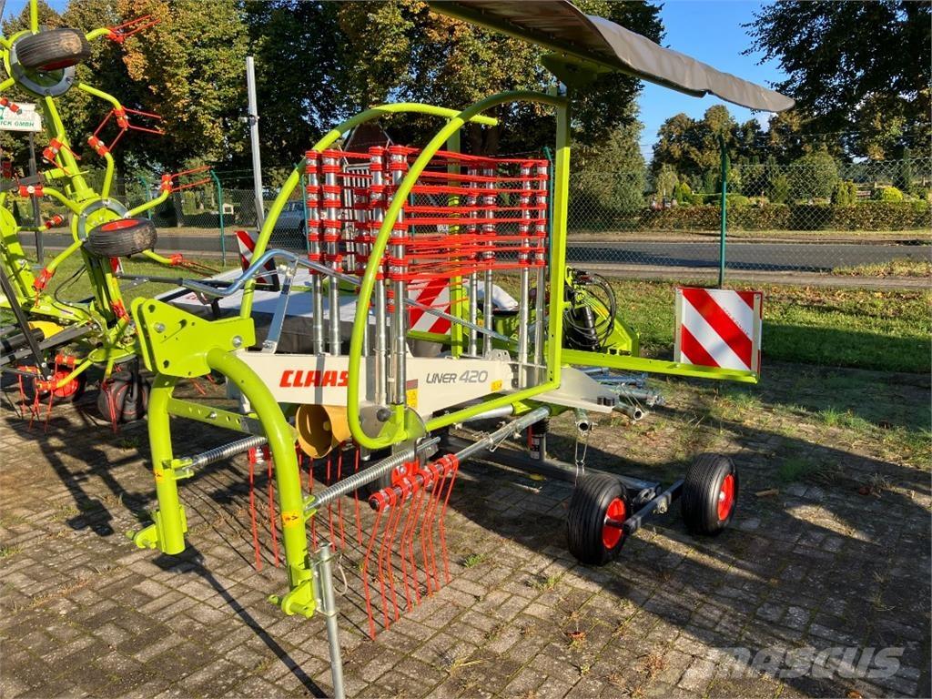 CLAAS Liner 420 Svanser