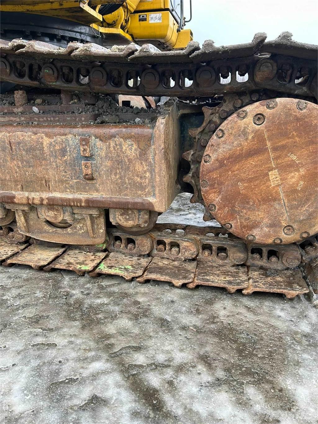 Komatsu PC490LC-11 Beltegraver