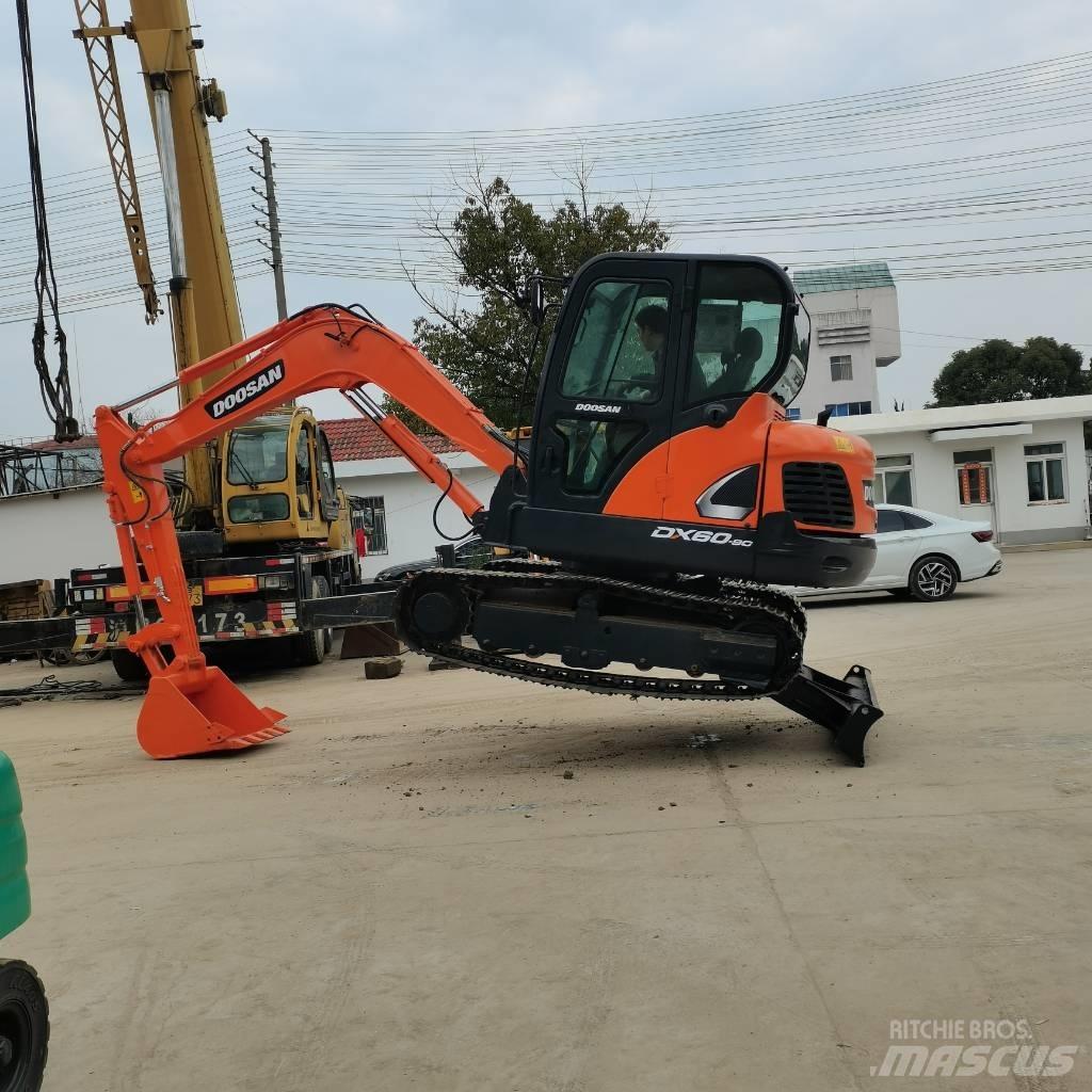 Doosan DX 60 Beltegraver