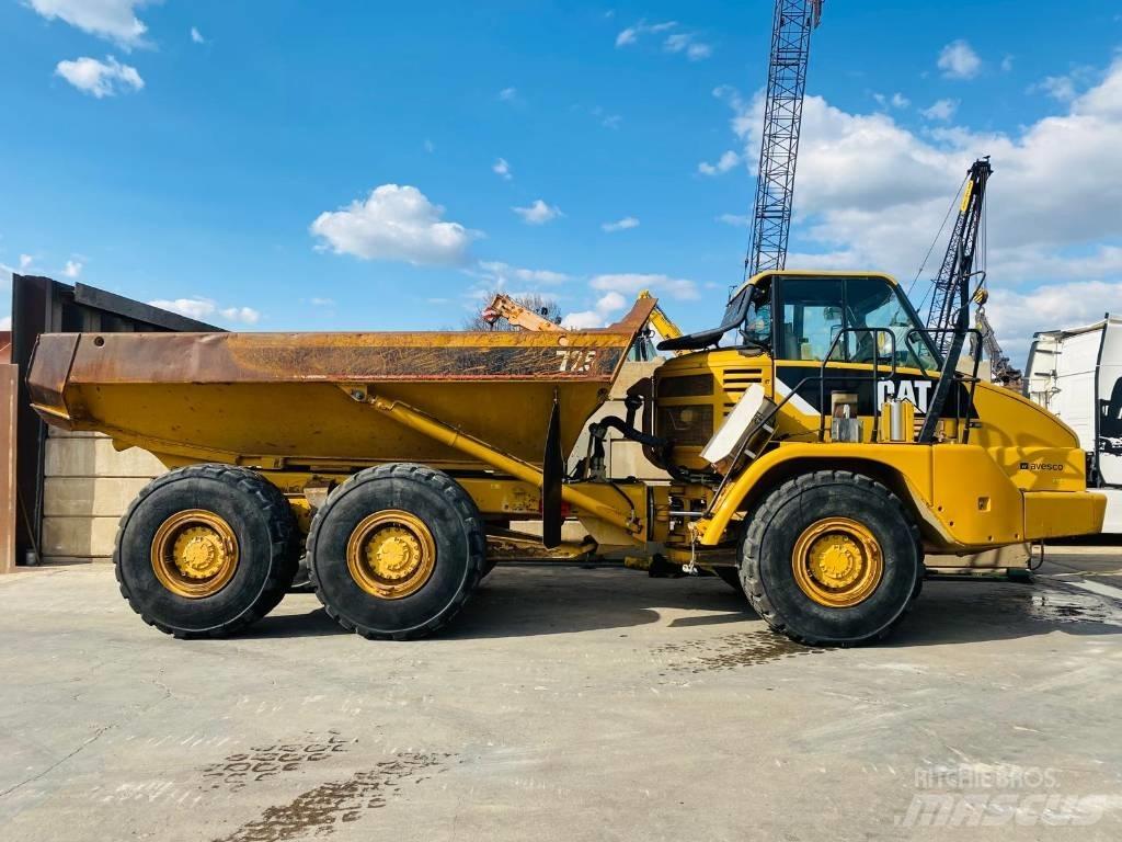 CAT 725 Rammestyrte Dumpere