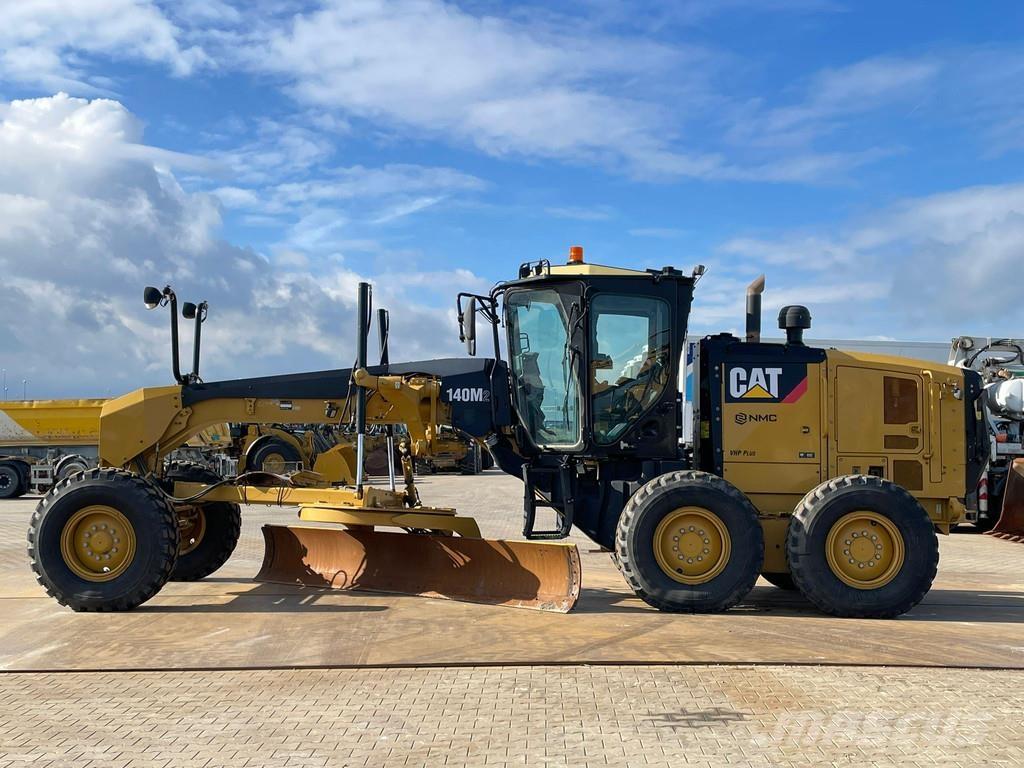 CAT 140M2 Veihøvler